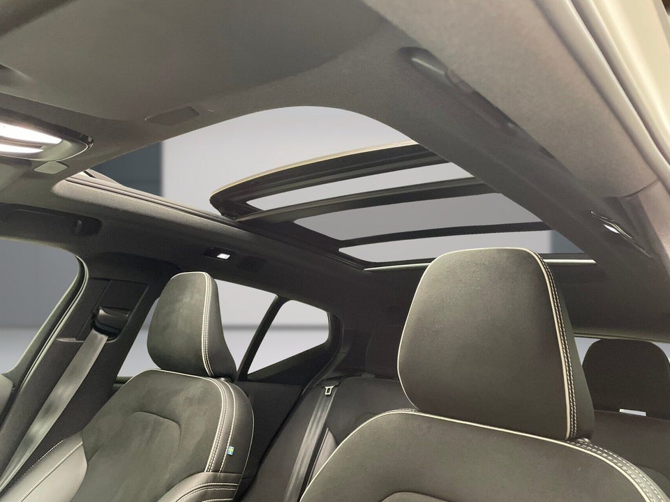 Volvo XC40 P8 ReCharge Twin Pro 5d