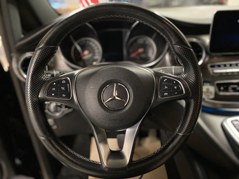 Mercedes EQV300 Avantgarde XL Van