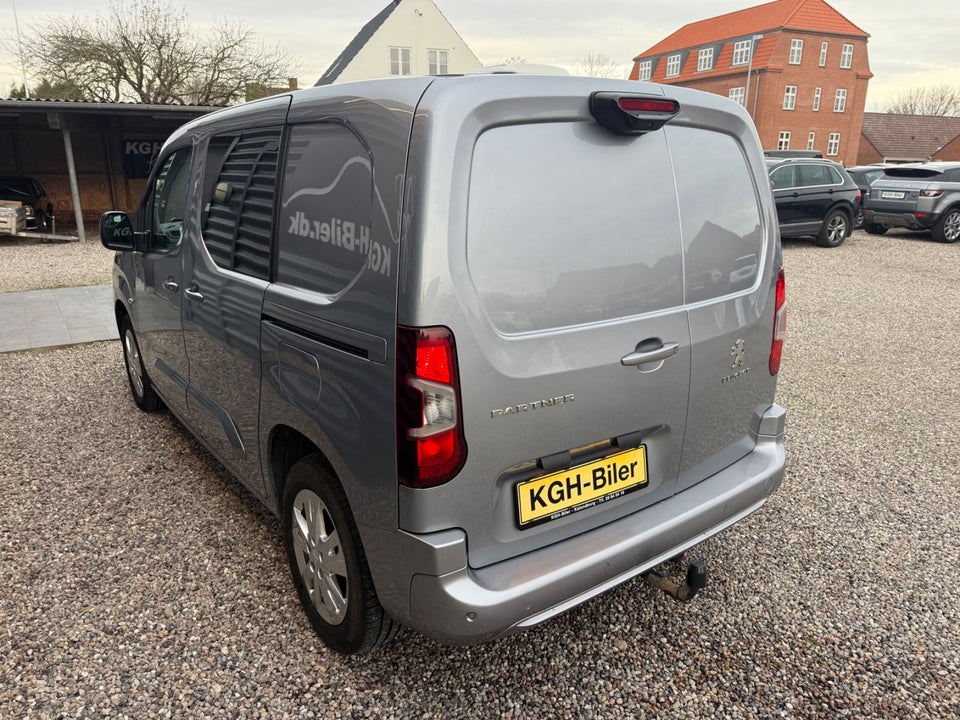 Peugeot Partner 1,5 BlueHDi 130 L1V1 Ultimate EAT8 Van