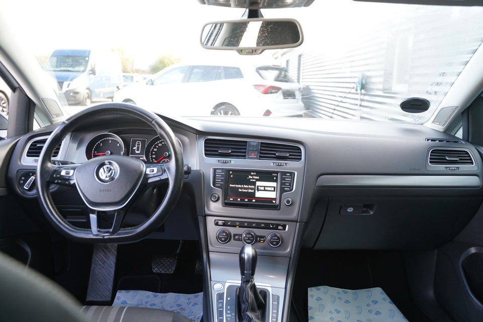 VW Golf VII 2,0 TDi 150 Lounge Variant DSG BMT 5d