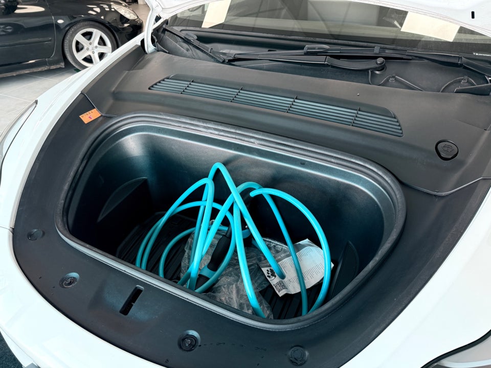 Tesla Model Y RWD 5d