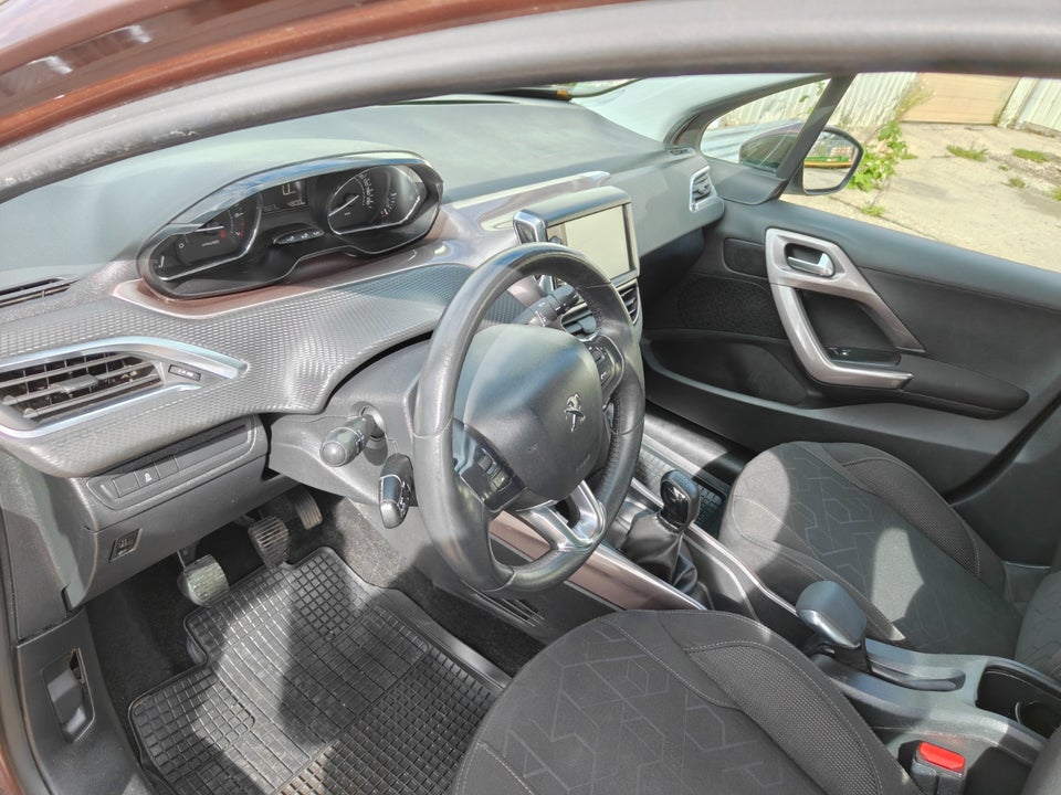 Peugeot 2008 1,2 VTi 82 Allure 5d
