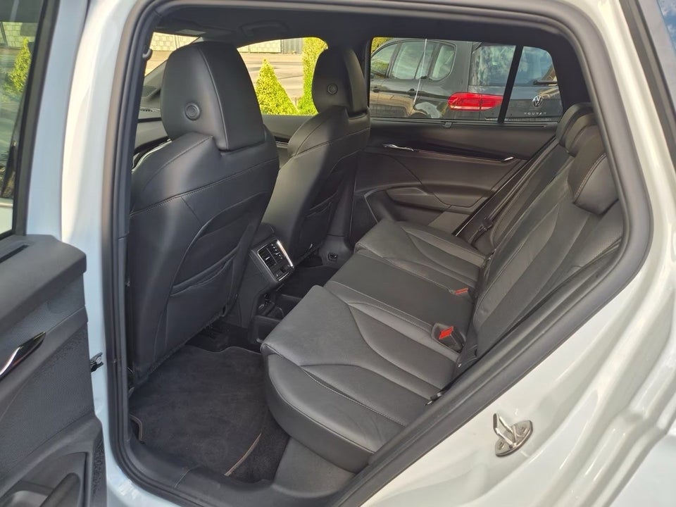 Skoda Enyaq 85 iV Laurin & Klement 5d