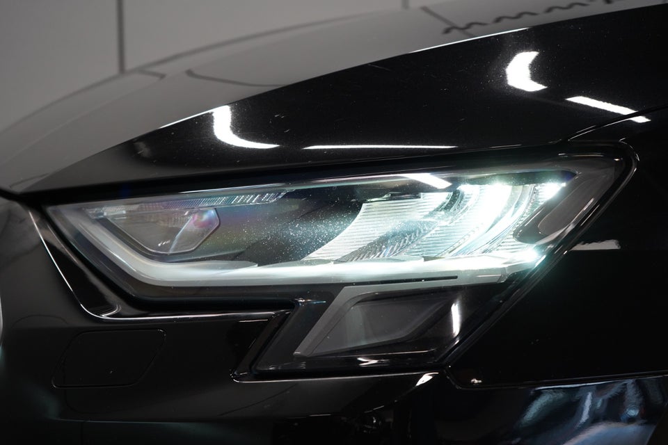 Audi A3 40 TFSi e Advanced Sportback S-tr. 5d