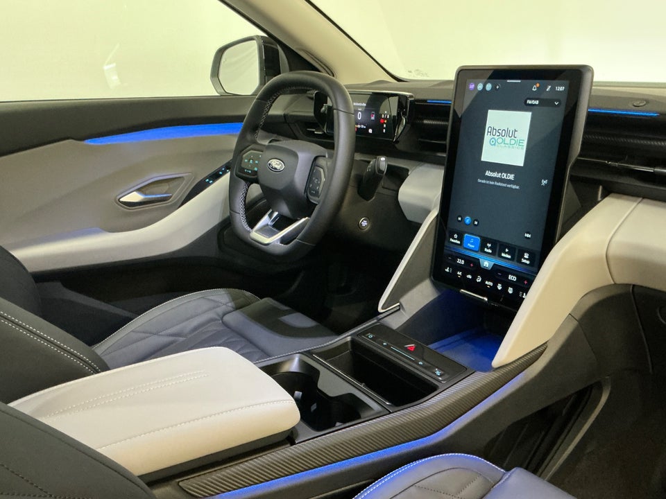 Ford Explorer 77 Premium Extended Range 5d