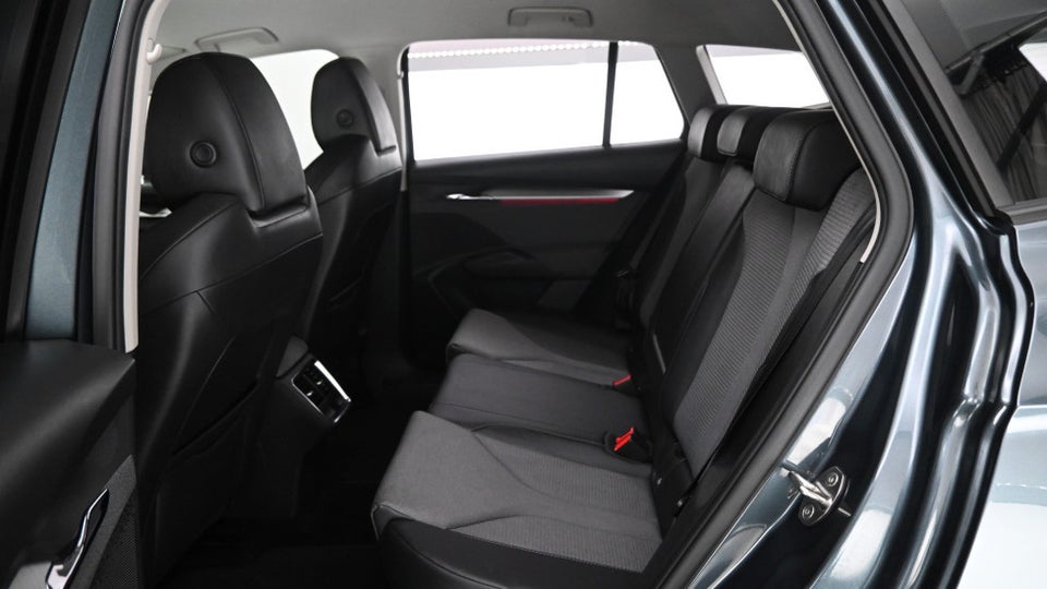 Skoda Enyaq 60 iV Plus 5d