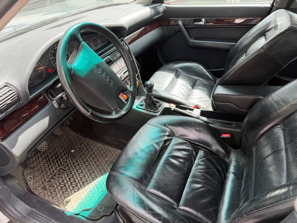 Audi A6 2,6  4d
