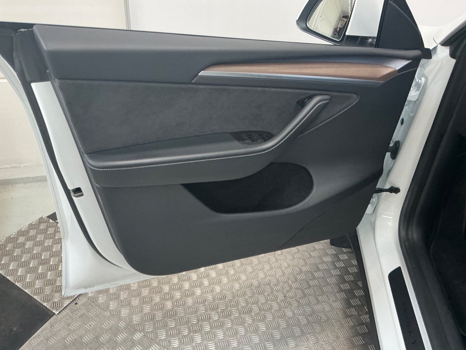 Tesla Model Y Performance AWD 5d