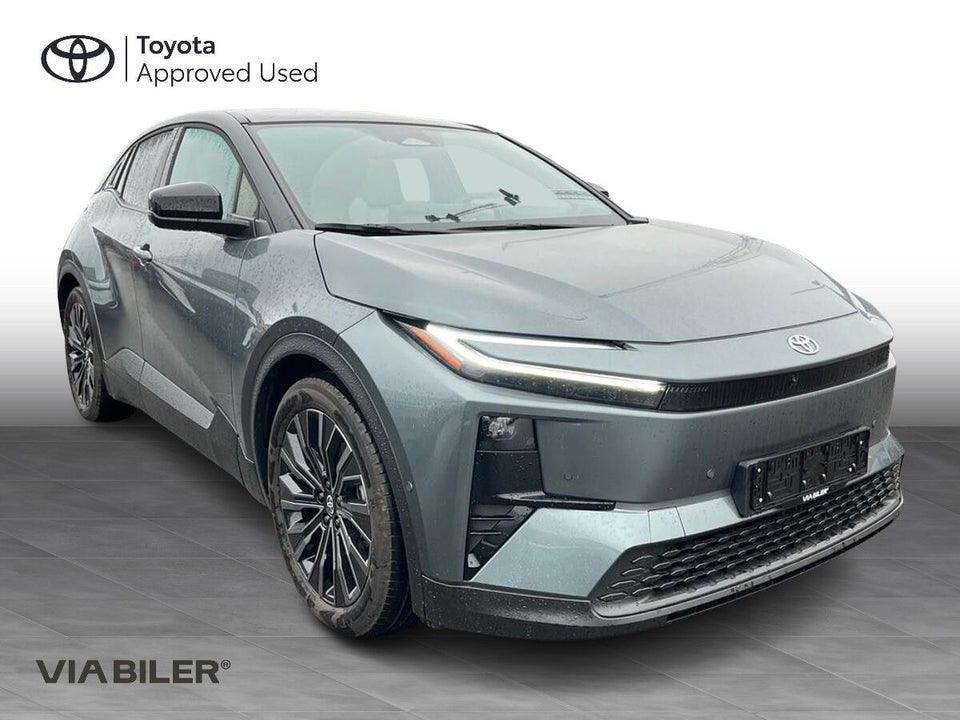 Toyota C-HR+ 77 Executive AWD 5d