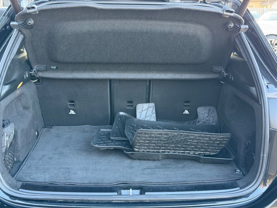 Mercedes EQA300 AMG Line 4Matic 5d