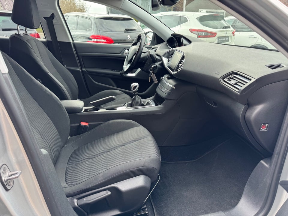 Peugeot 308 1,6 BlueHDi 120 Allure SW 5d