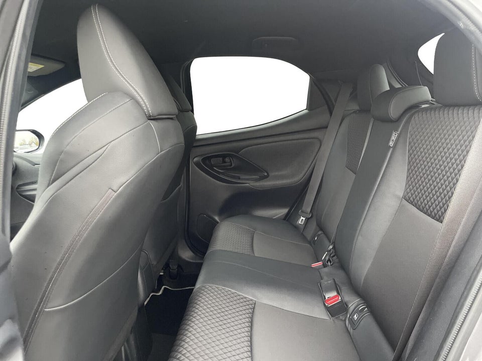 Toyota Yaris 1,5 Hybrid H3 Style e-CVT 5d