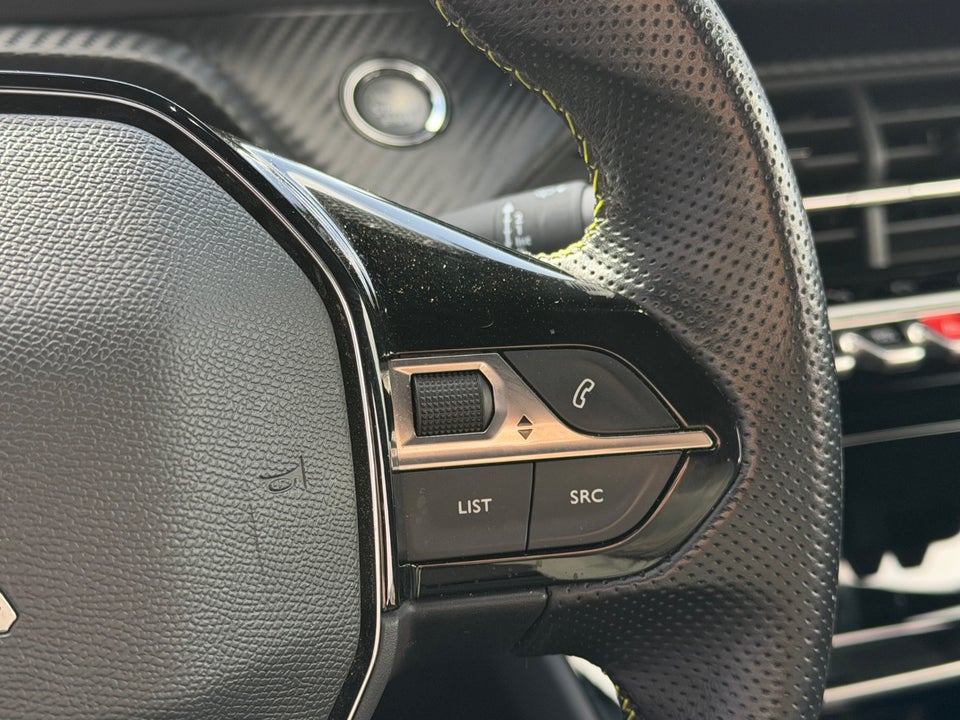 Peugeot e-208 50 GT 5d