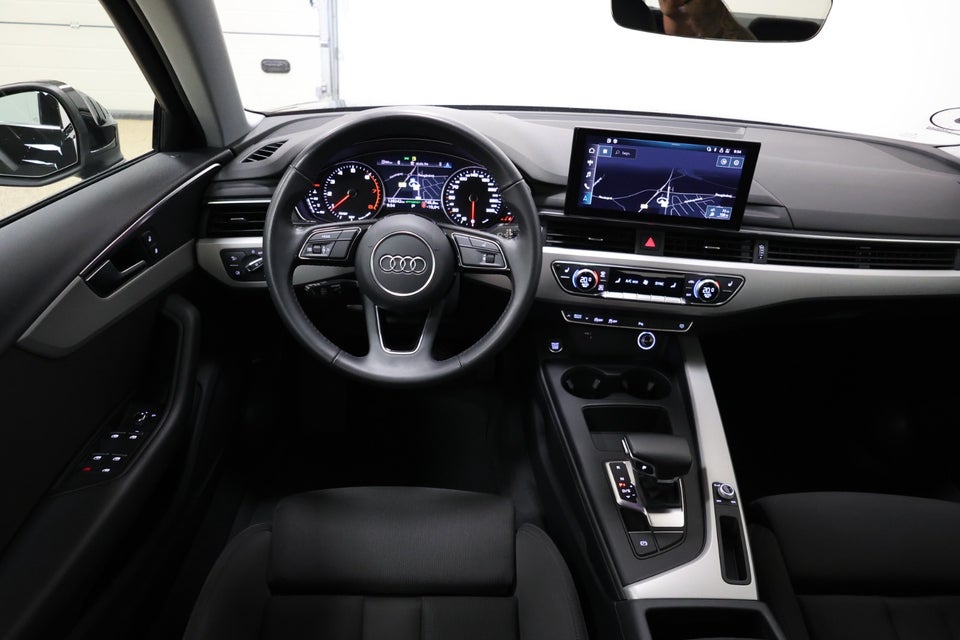 Audi A4 40 TFSi Advanced plus S-tr. 4d