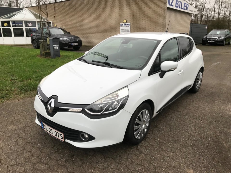 Renault Clio IV 0,9 TCe 90 Expression 5d