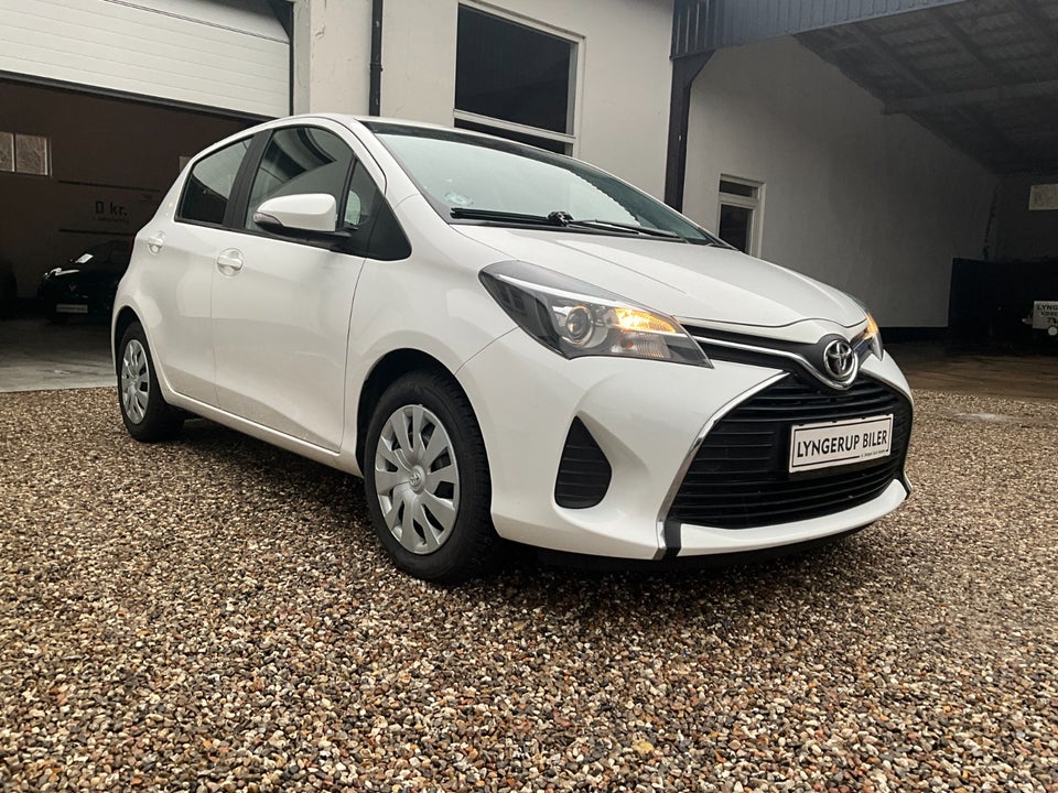 Toyota Yaris 1,0 VVT-i T2 5d