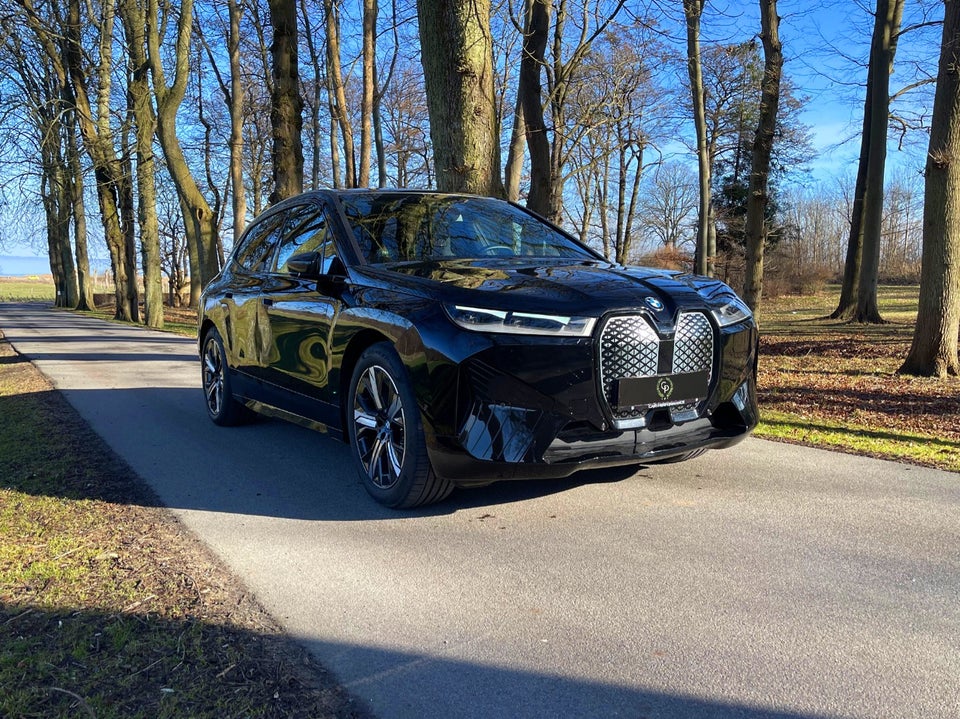 BMW iX xDrive40 Sport 5d