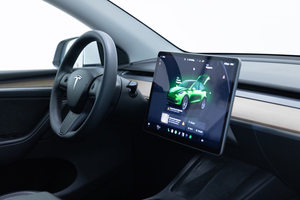 Tesla Model Y RWD 5d
