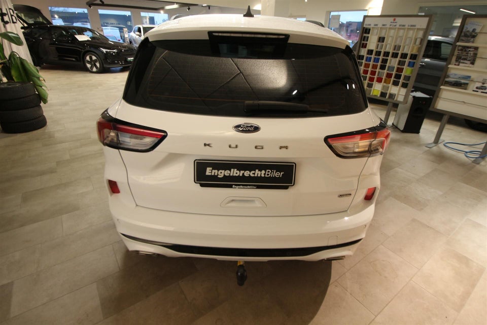 Ford Kuga 2,5 PHEV ST-Line CVT 5d