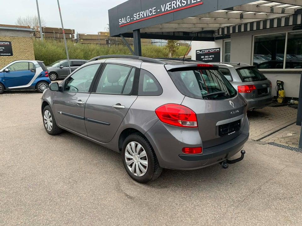 Renault Clio III 1,2 16V Authentique Sport Tourer 5d