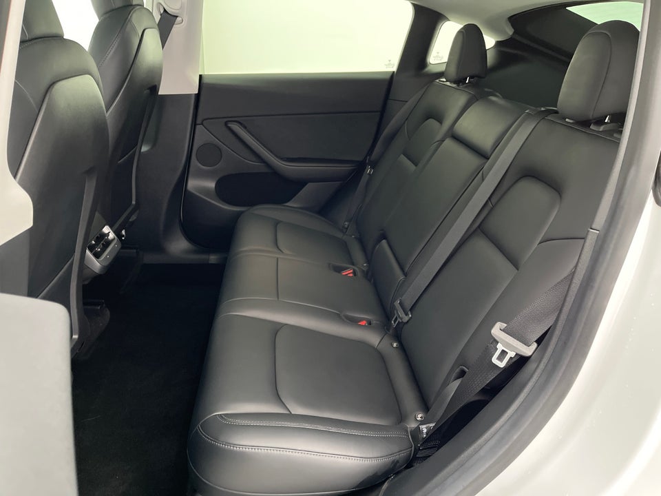 Tesla Model Y Long Range AWD 5d