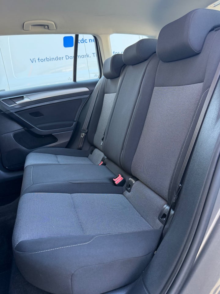VW Golf VII 1,2 TSi 105 Trendline Variant BMT 5d
