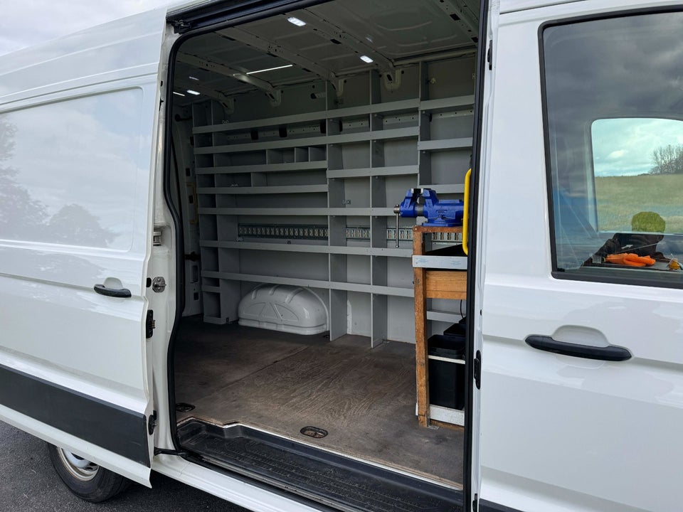 VW Crafter 30 2,0 TDi 102 Kassevogn L3H2