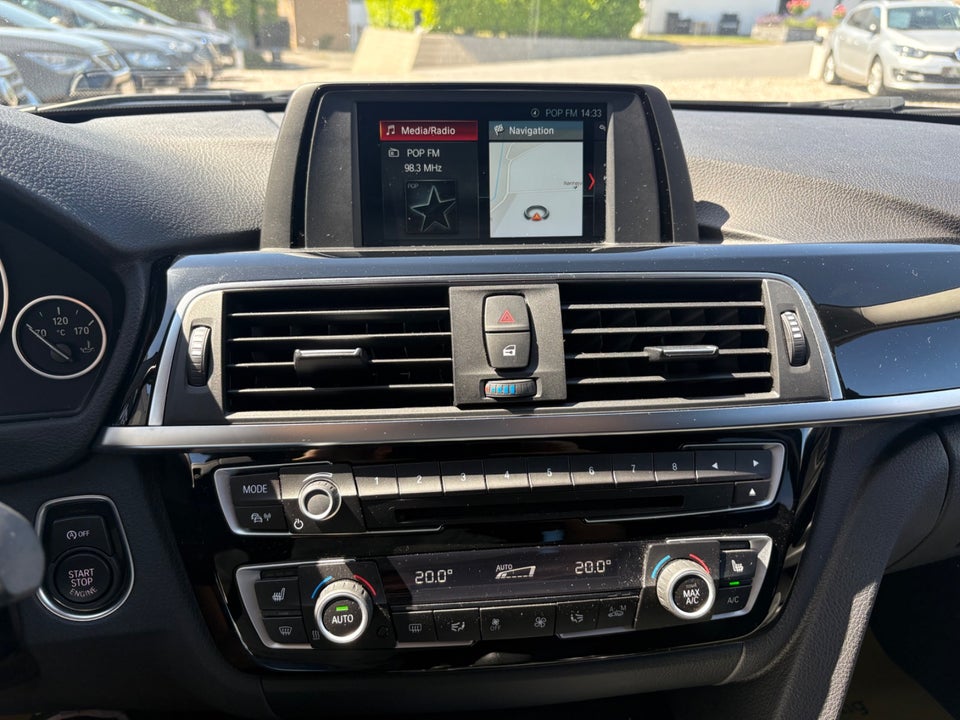 BMW 320i 2,0 Touring aut. 5d