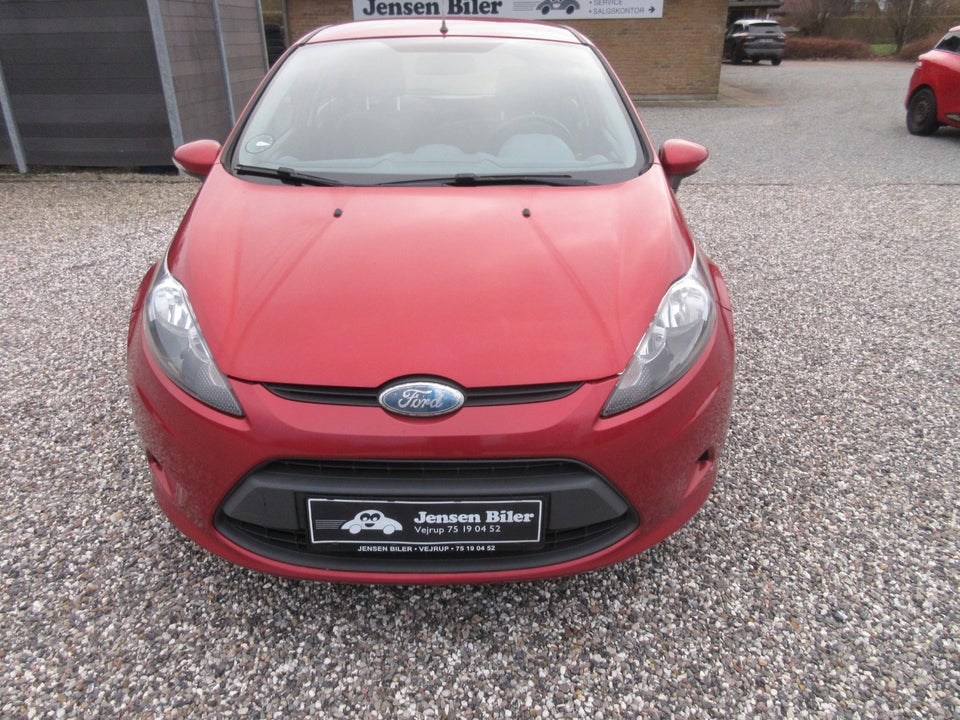 Ford Fiesta 1,3 Ambiente 5d