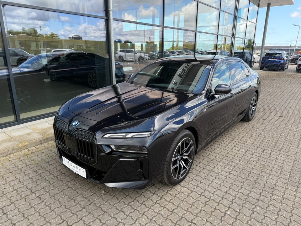 BMW i7 eDrive50 M-Sport 4d