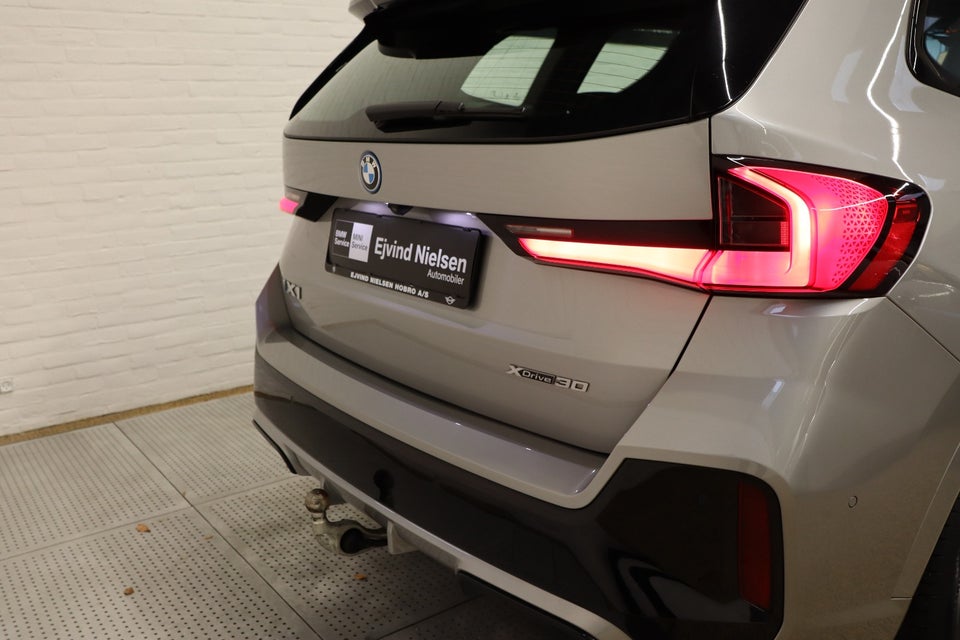 BMW iX1 xDrive30 M-Sport Premium 5d