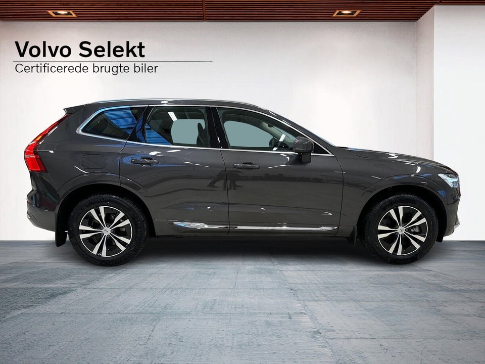 Volvo XC60 2,0 T6 ReCharge Core aut. AWD 5d