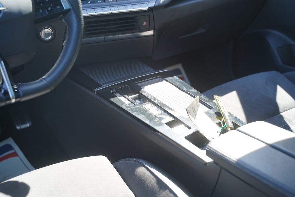 Opel Astra-e 54 Ultimate 5d