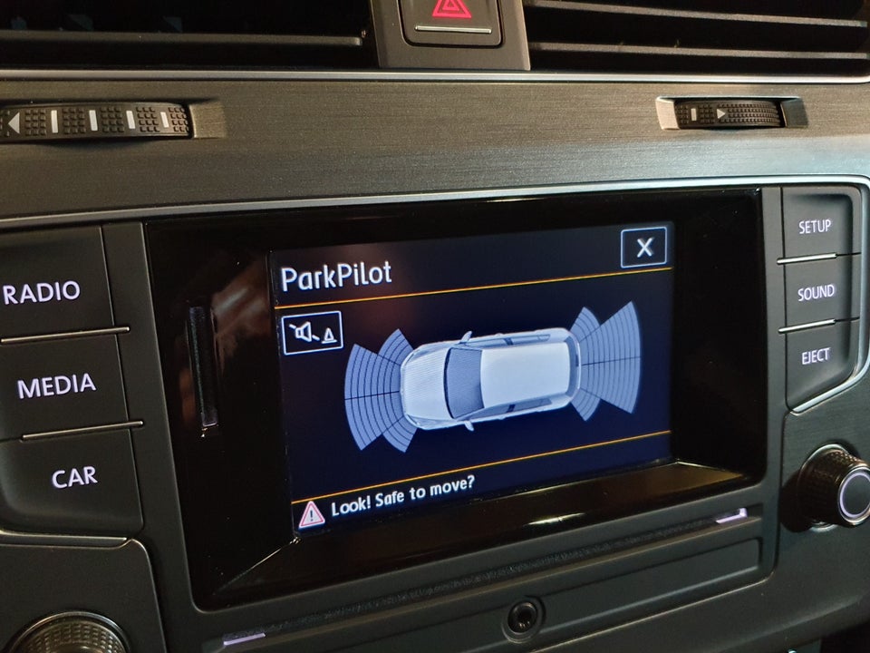 VW Golf VII 1,4 TSi 122 Comfortline BMT 5d