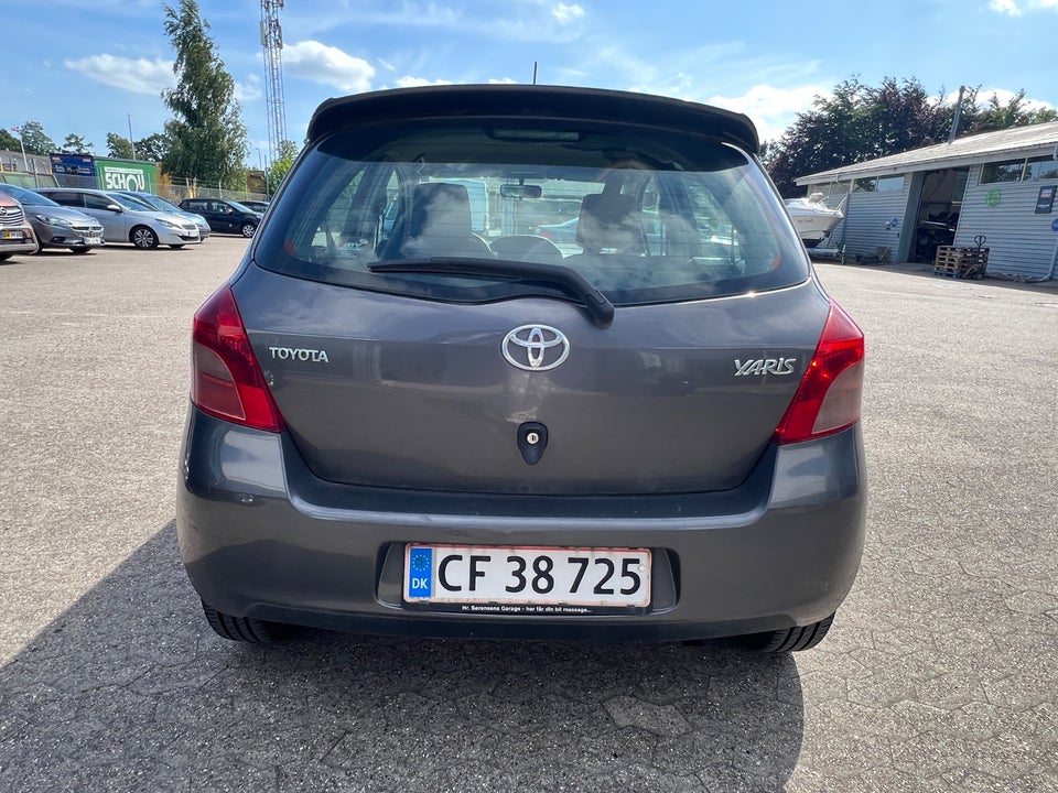 Toyota Yaris 1,4 D-4D Sol 5d