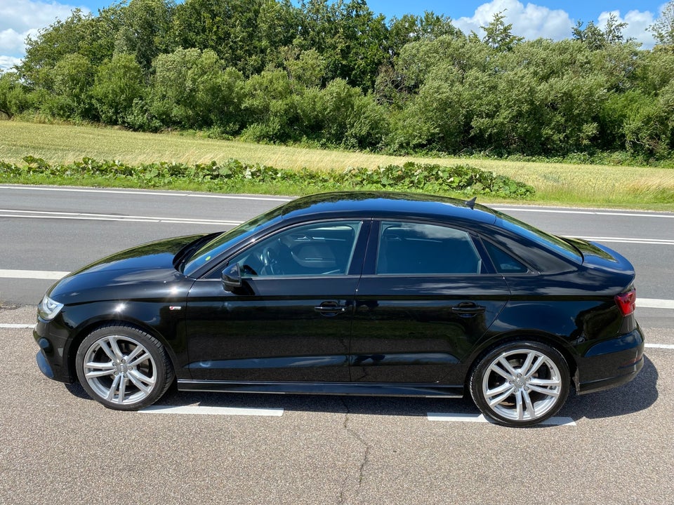 Audi A3 35 TDi S-line S-tr. 4d