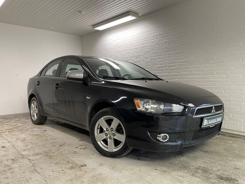 Mitsubishi Lancer 1,5 Invite SportSedan 4d