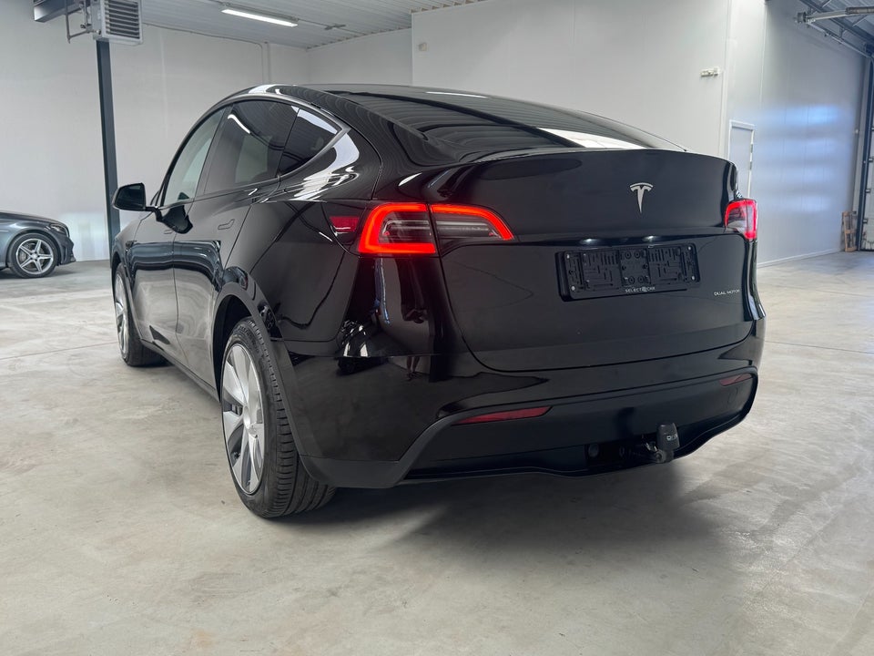 Tesla Model Y Long Range AWD 5d