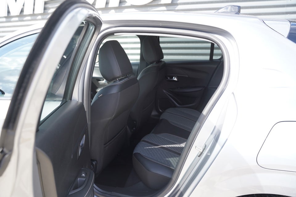 Peugeot 208 1,2 PureTech 100 Allure+ 5d