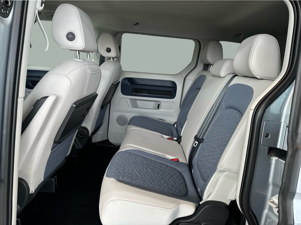 VW ID.Buzz 77 Pro SWB 5d