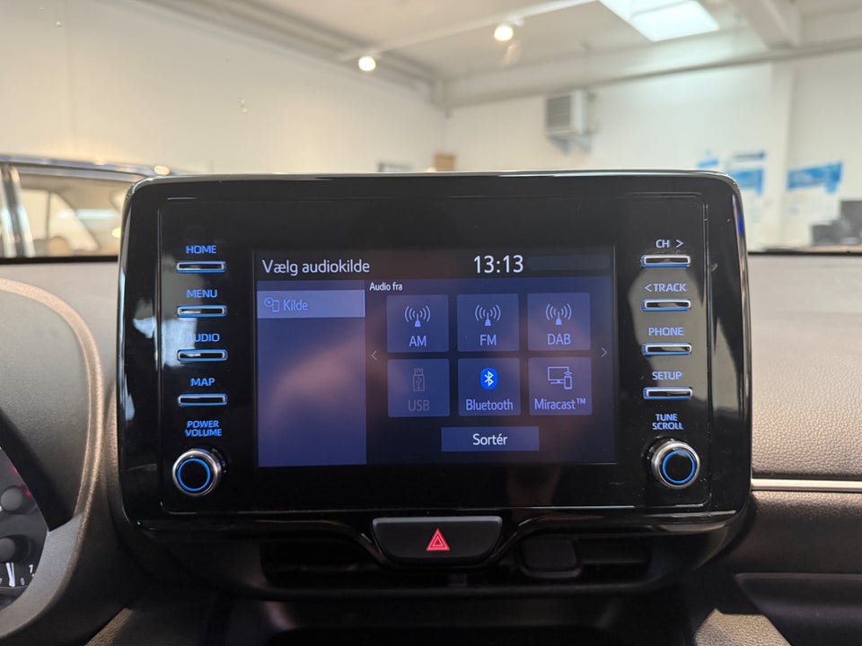 Toyota Yaris 1,5 Hybrid H1 e-CVT 5d