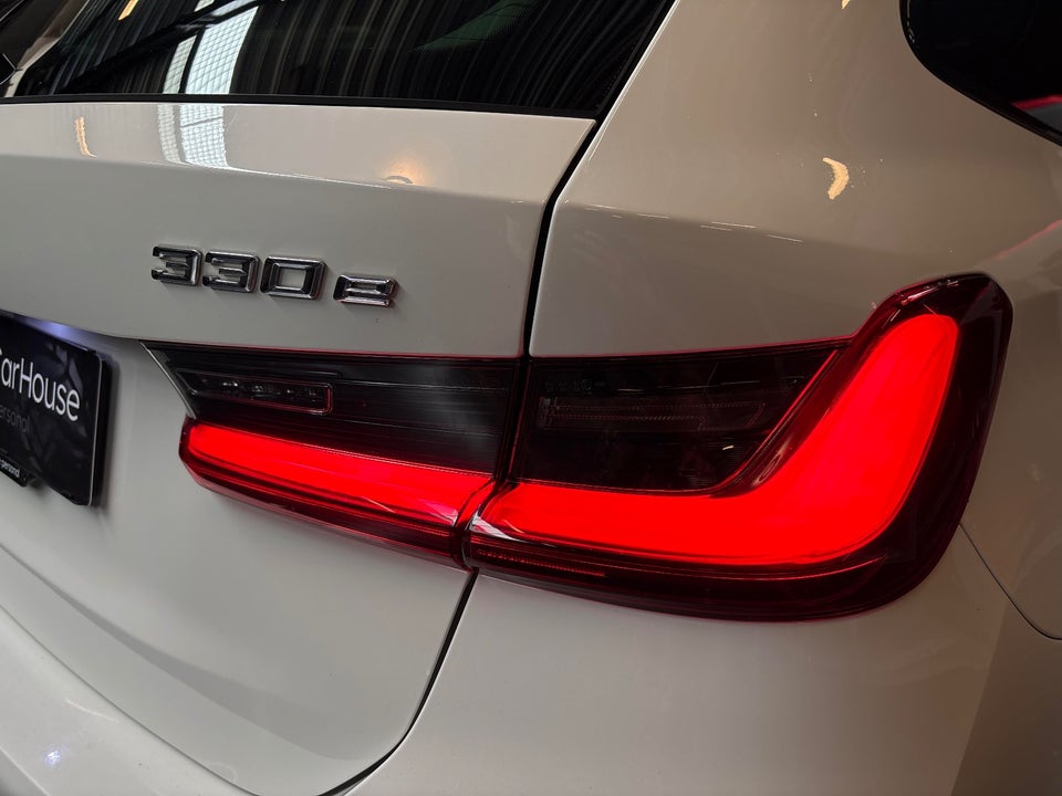 BMW 330e 2,0 Touring aut. 5d