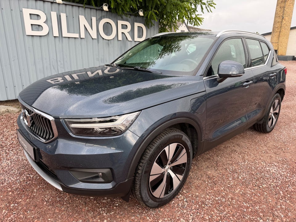 Volvo XC40 1,5 T4 ReCharge Momentum aut. 5d
