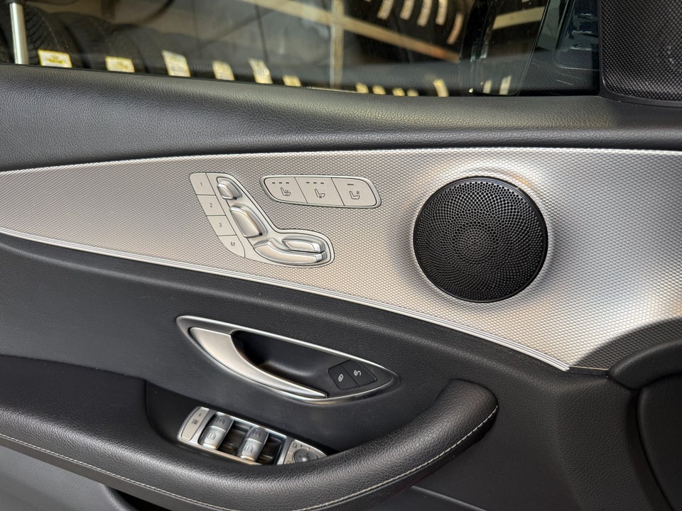 Mercedes E300 de 2,0 AMG Line stc. aut. 5d