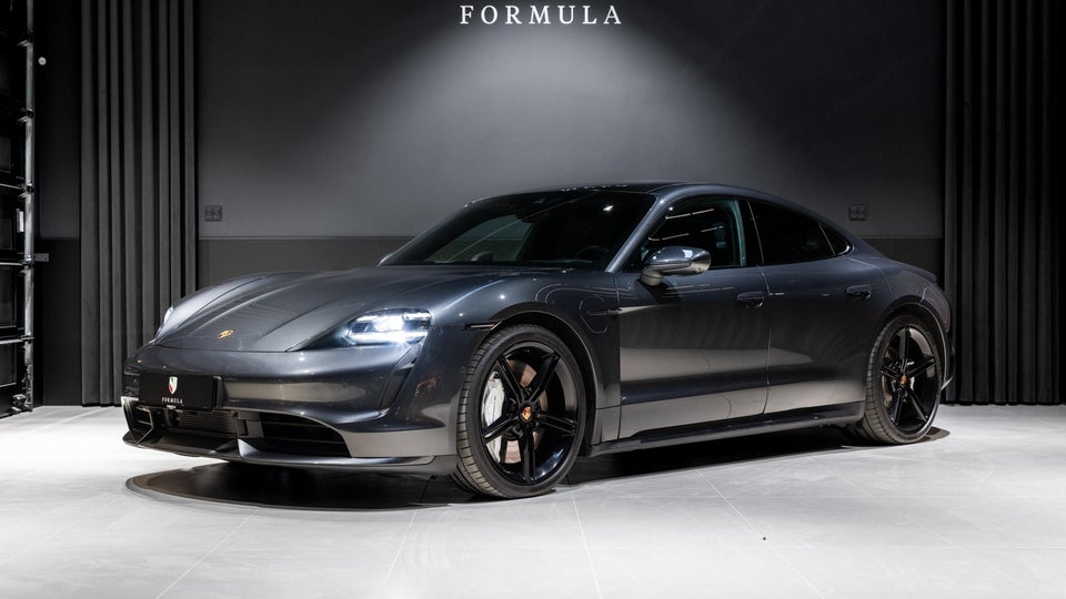 Porsche Taycan Turbo Performance+ 4d
