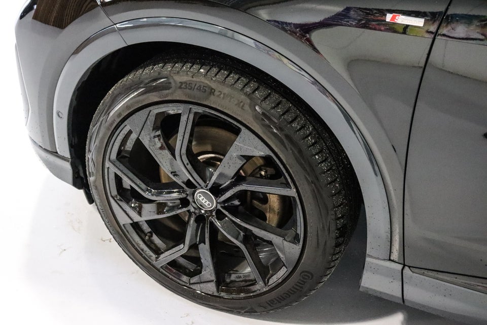 Audi Q4 e-tron 50 S-line quattro 5d