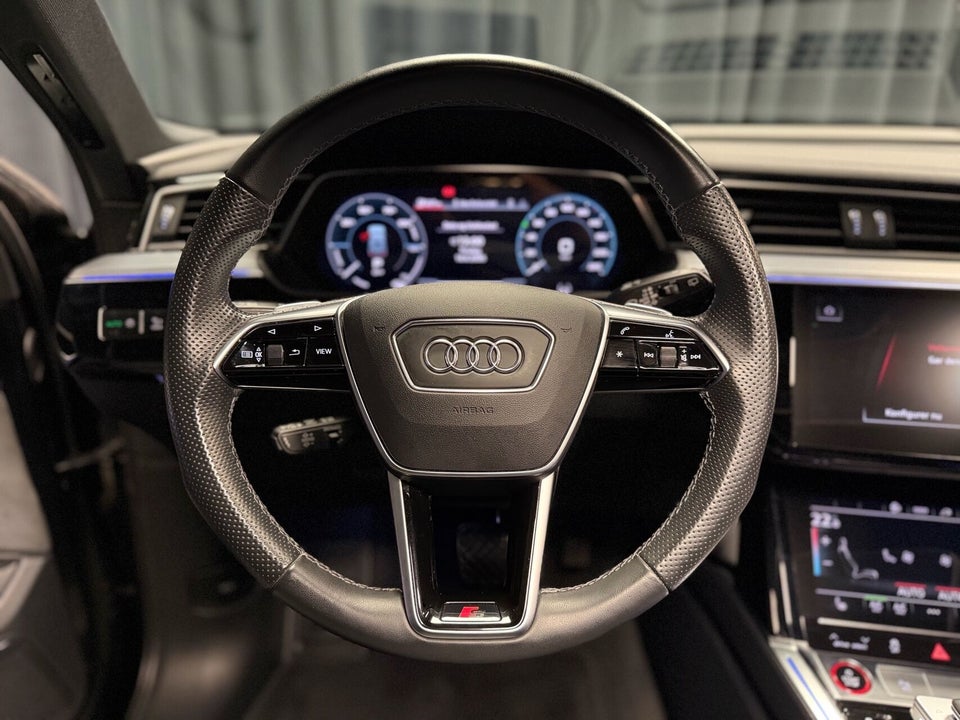Audi e-tron S quattro 5d