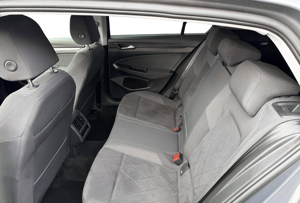 VW Golf VIII 1,5 eTSi 150 Style DSG 5d