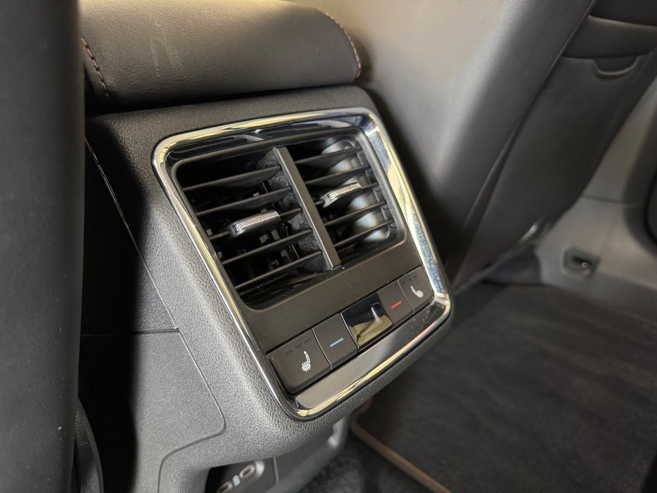 Skoda Enyaq 80 iV Suite 5d