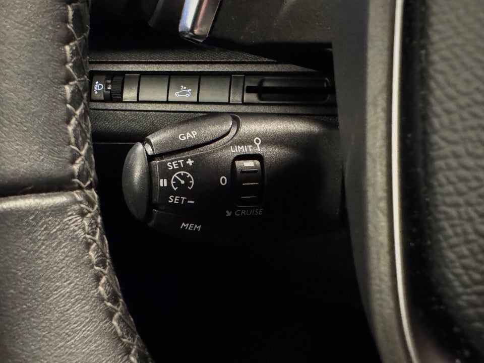 Peugeot 5008 1,5 BlueHDi 130 Allure EAT8 7prs 5d